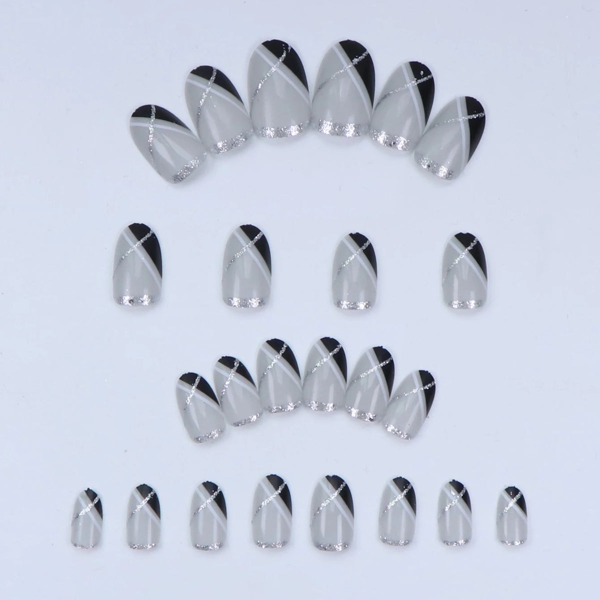 24PCS Short White Fake Nail Press Design, Silver Flashing, Fully Covered Acrylic Nail Artificial Stick, Women'S Decoration
