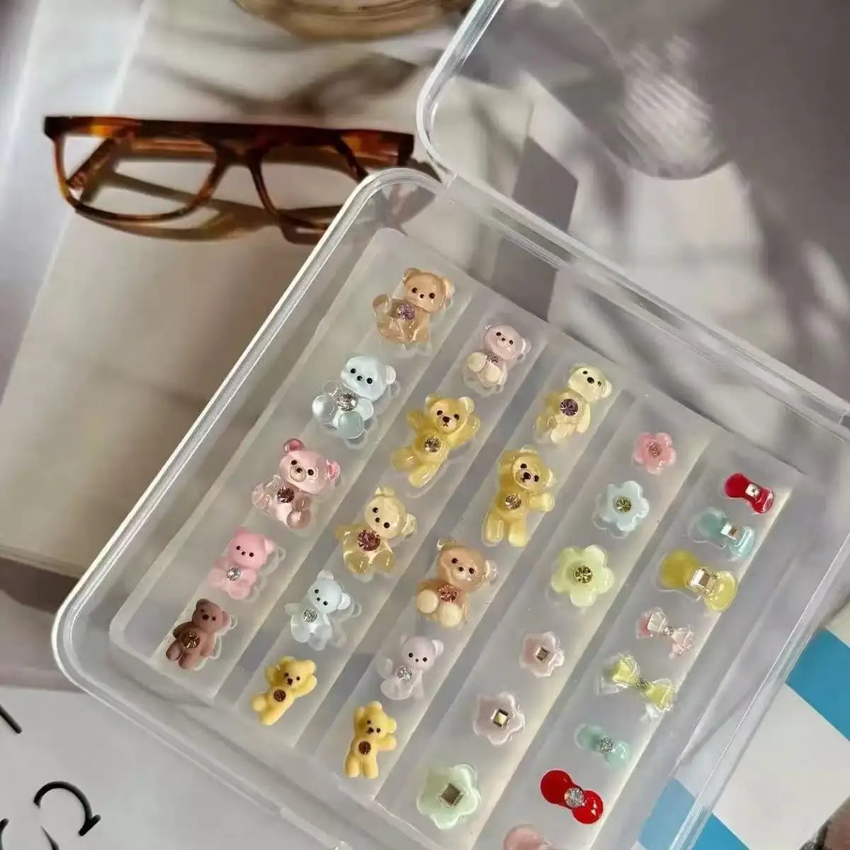 Cute Cartoon Hugging Diamond Little Bear Nail Mold