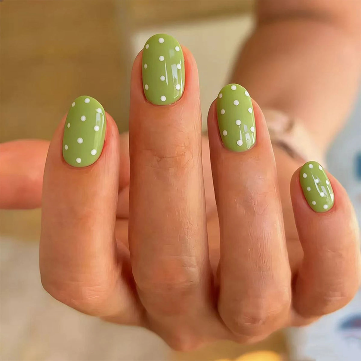 24Pcs Short Round Fake Nails Brown French Press On Nails White Polka Dot Printed Nude Color Detachable False Nails Patches