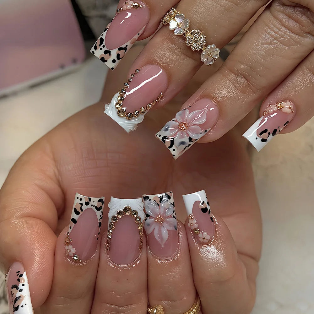 24Pcs White French Leopard Print Stick on Nails Short Square Head Reusable Woman Fake Nail 3D Flower Diamond Design False Nails