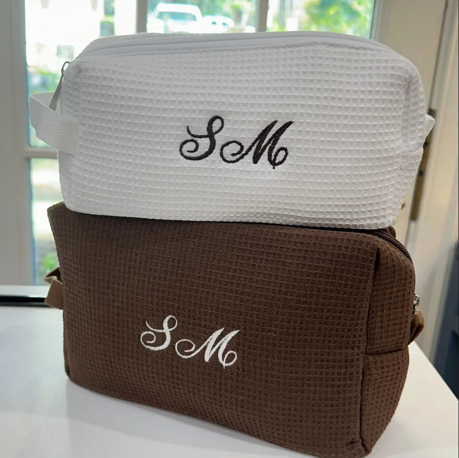 Personalized Makeup Bag Organizer Fashion 2025 Beautiful Toilet Bag For Young Female Custom unique name Portable Travel Handbag
