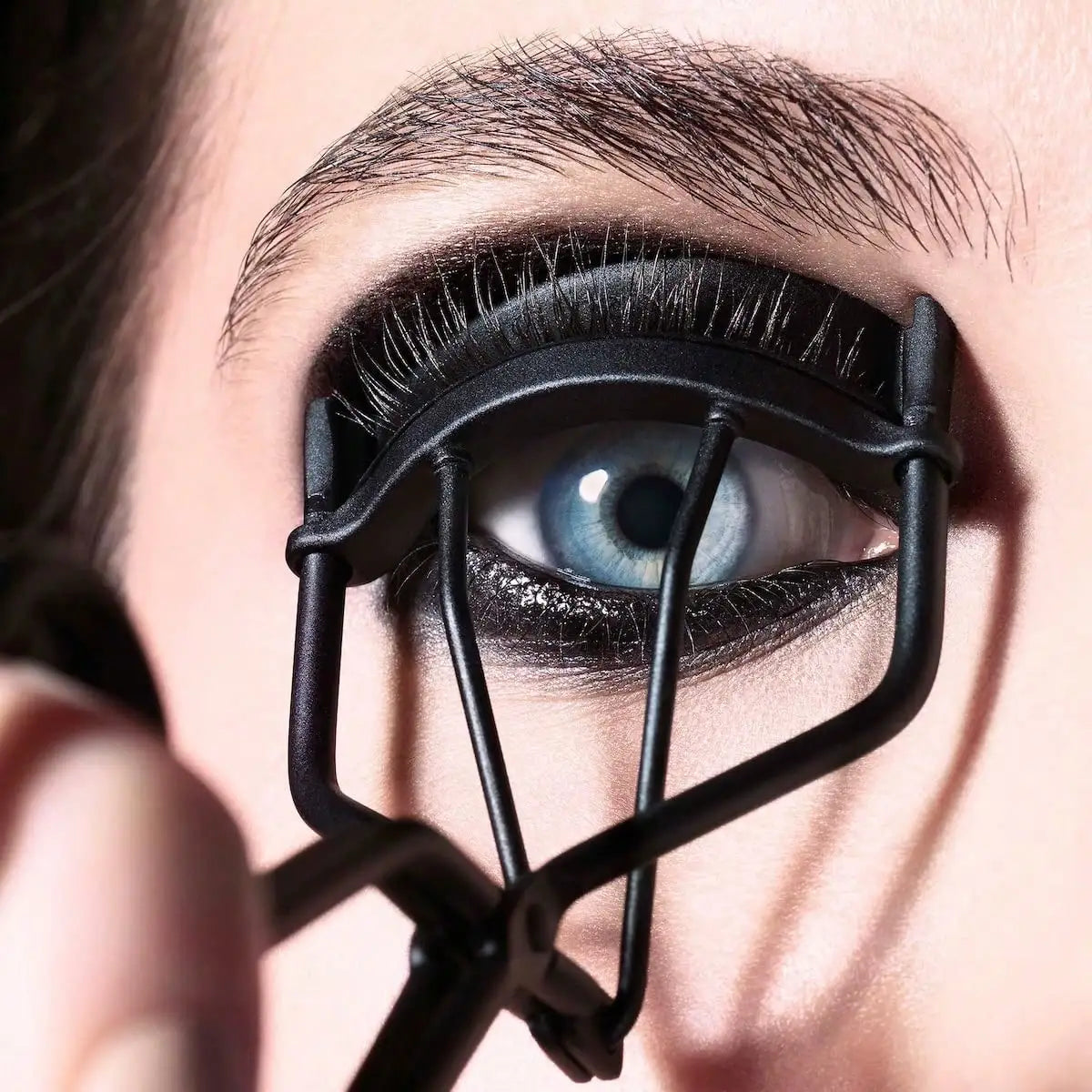1PC Solid Color Makeup Eyelash Curler - Convenient Design for Perfect Brows And Lashes